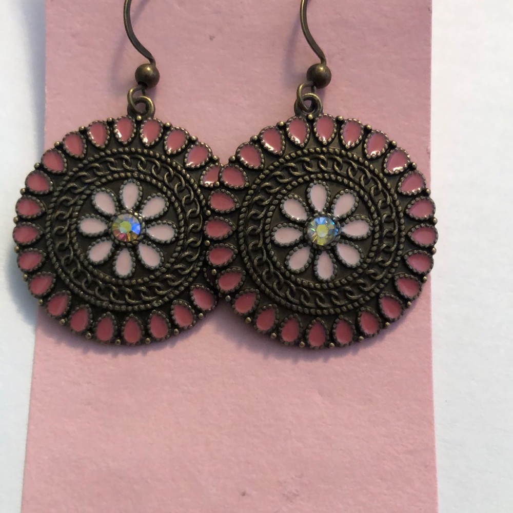 Bronze colored metal dangling earrings w/rosé and pink enamel petals rhinestone